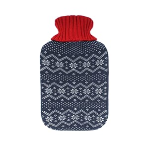 Varmeflaske med strikket blå/rød 2liter omslag gavetilhenne