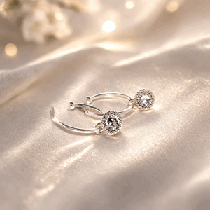 Øredobber sølvfarget klar stein